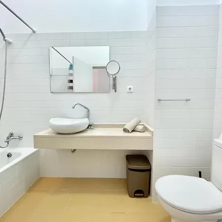 Maria Da Vinha House *